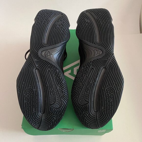 NWB Nike Giannis Immortality 3 All Black Athletic Shoes Men\'s Sz 11.5 DZ7533-001 main image 5